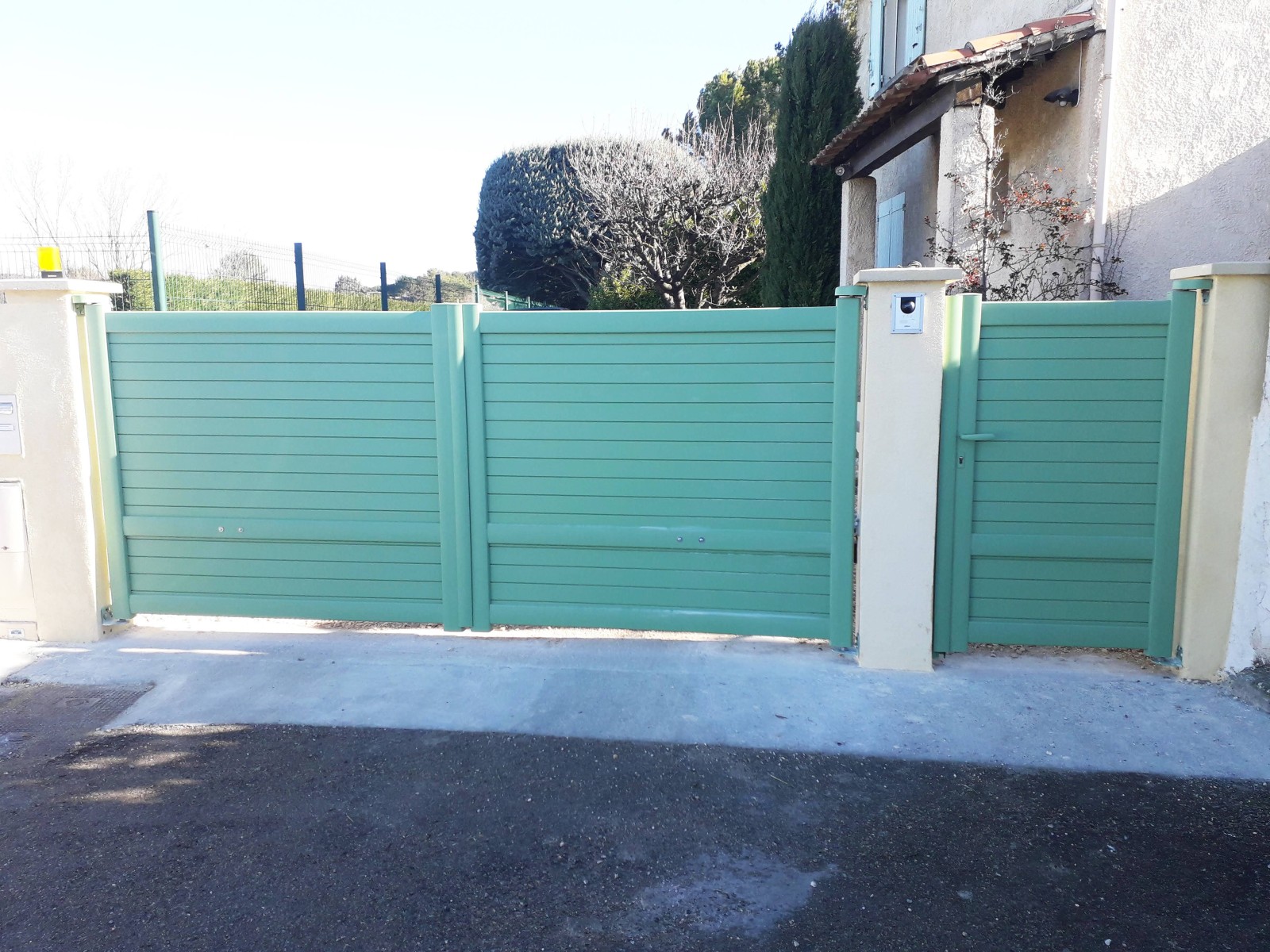 portail en aluminium 