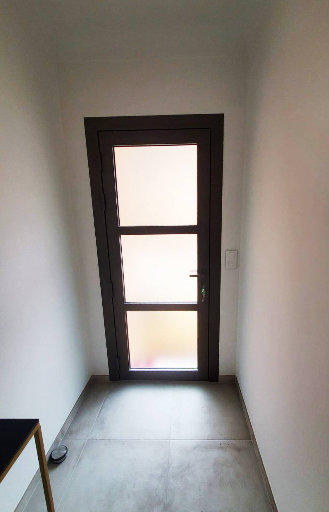 Devis porte d'entrée aluminium sécurisée et anti-effraction sur mesure La Ciotat