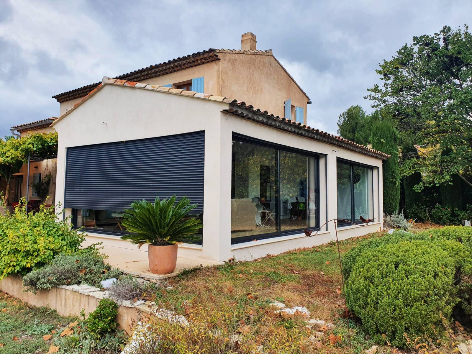 INSTALLATION DE VOLETS ROULANTS SUR UN AGRANDISSEMENT à Bouc bel air