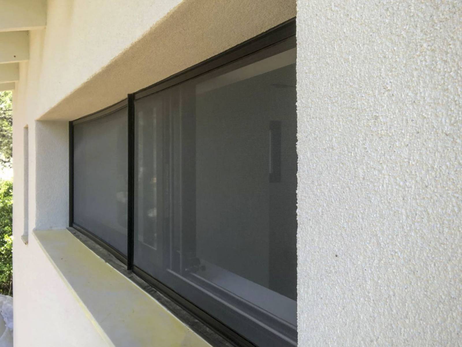 Installation de moustiquaires près d’Auriol – Harmonie de l’Habitat