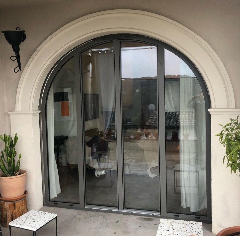 Rénovation avec installation de coulissants sur mesure en aluminium blanc près de gardanne