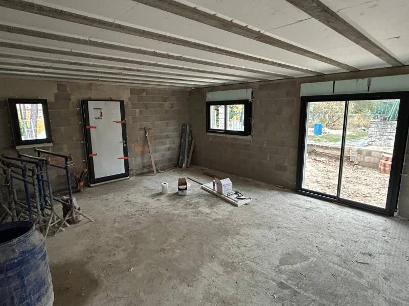 Installation de volets en aluminium Technal près de Peynier