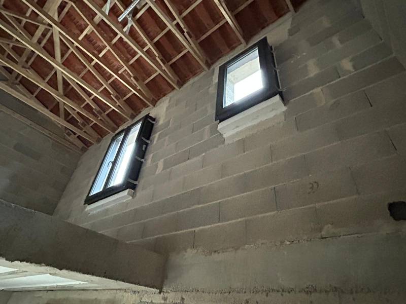 Installation de portes d'entrée en aluminium Technal près de Peynier