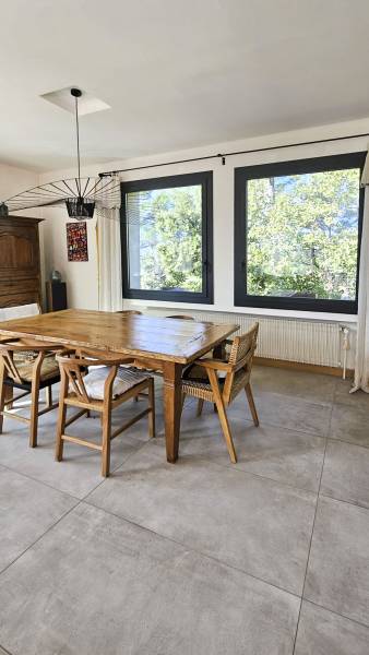 Installation de 4 ouvrants noir en aluminium Technal près d’Aubagne