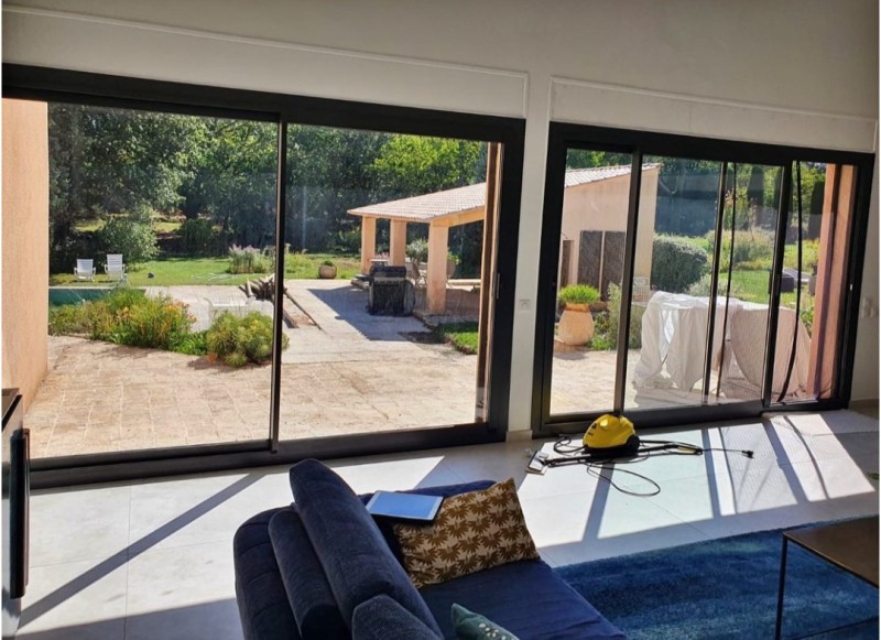 rénovation avec pose de menuiseries en aluminium près d' Allauch